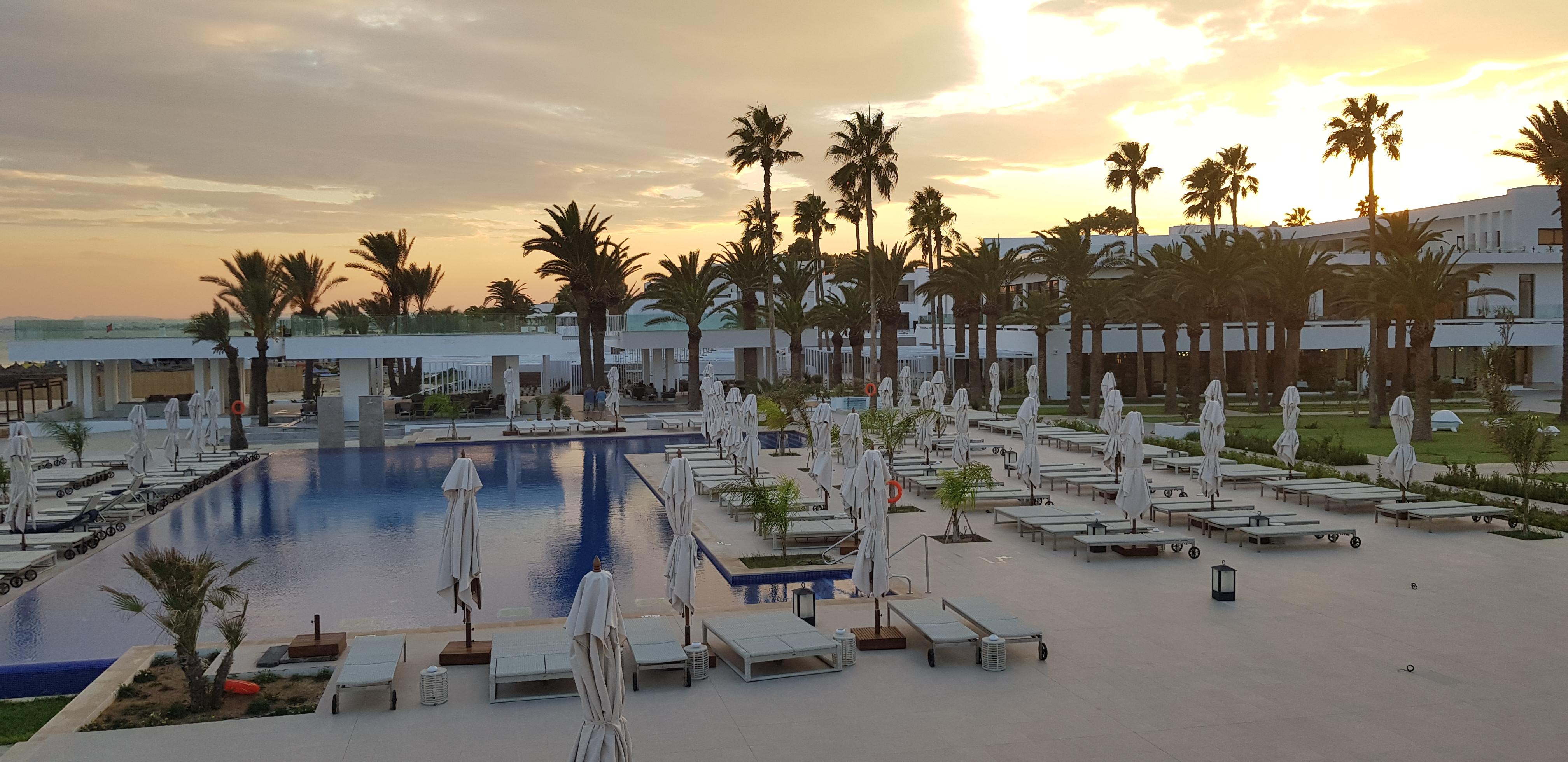 Les Orangers Garden Villas And Bungalows Ultra All Inclusive Хамамет Екстериор снимка Sunset at the hotel