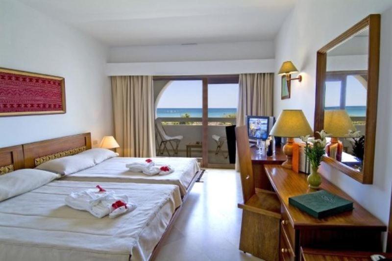 Les Orangers Garden Villas And Bungalows Ultra All Inclusive Хамамет Стая снимка A room at the hotel